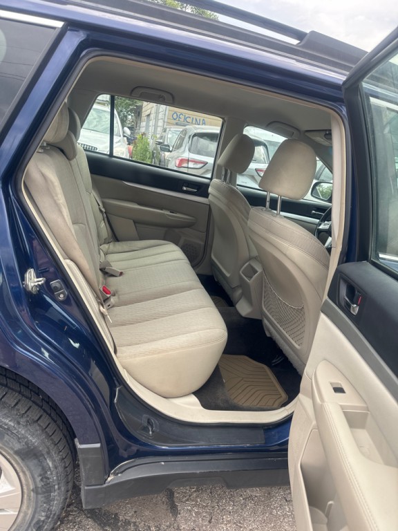 2011 Subaru Outback Image 9