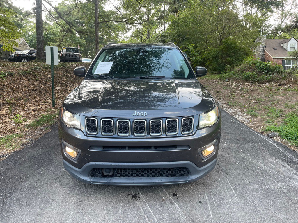 2018 Jeep Compass Image 2
