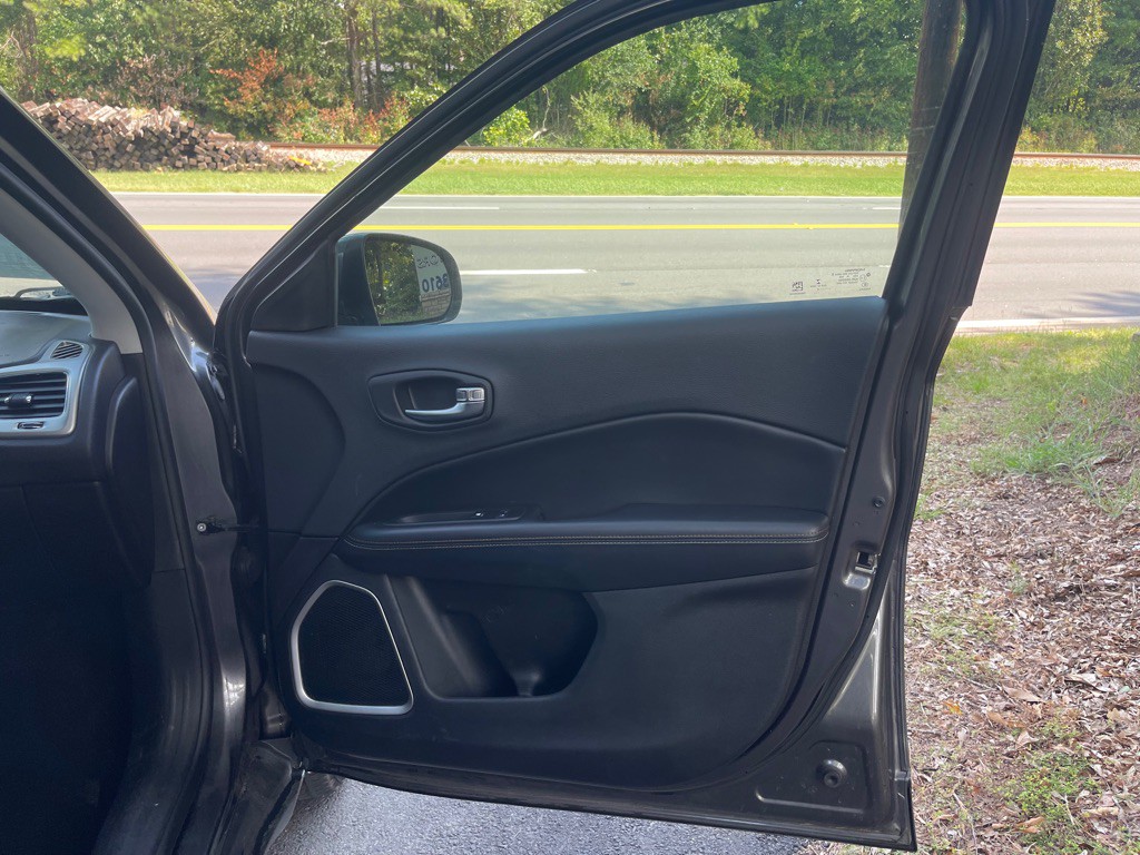 2018 Jeep Compass Image 10