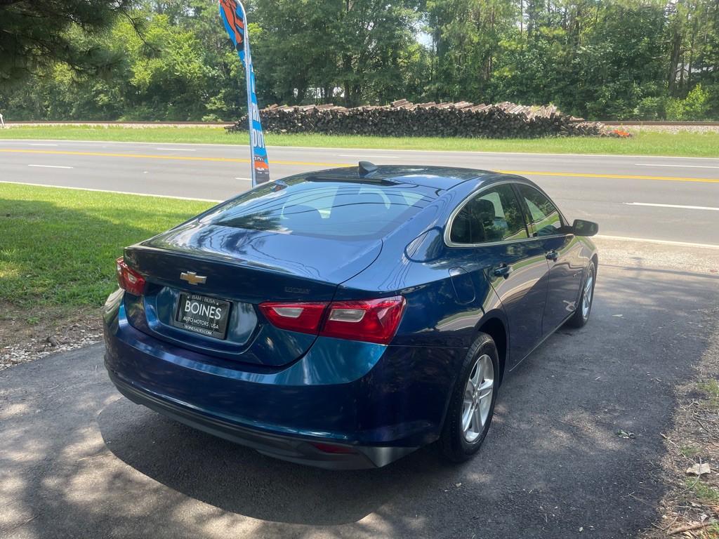 2019 Chevrolet Malibu Image 4