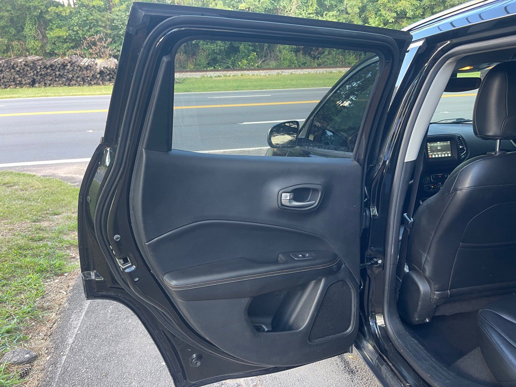 2018 Jeep Compass Image 8