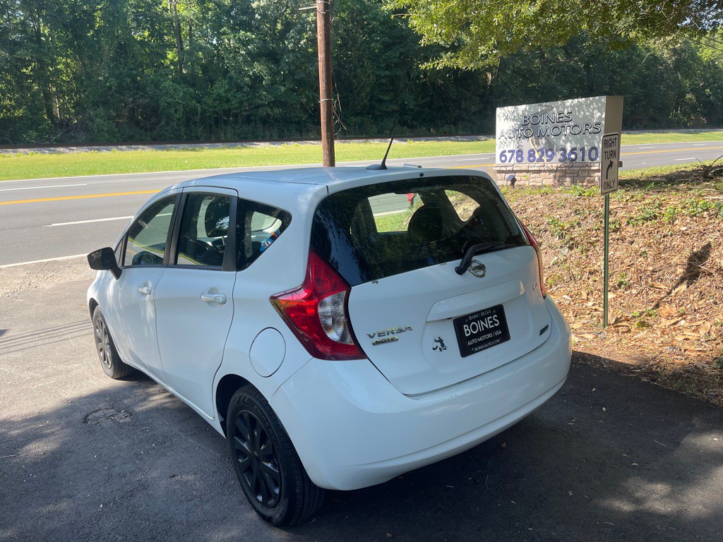2016 Nissan Versa Image 2
