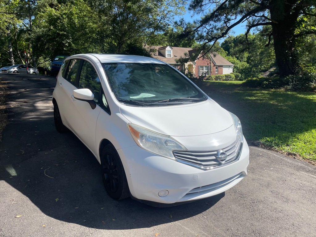 2016 Nissan Versa Image 5