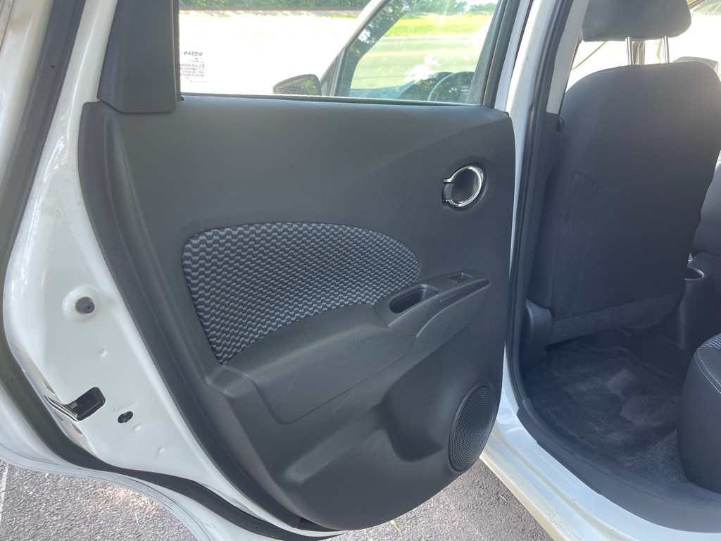 2016 Nissan Versa Image 8
