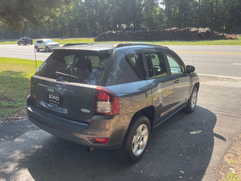 2016 Jeep Compass Image 4