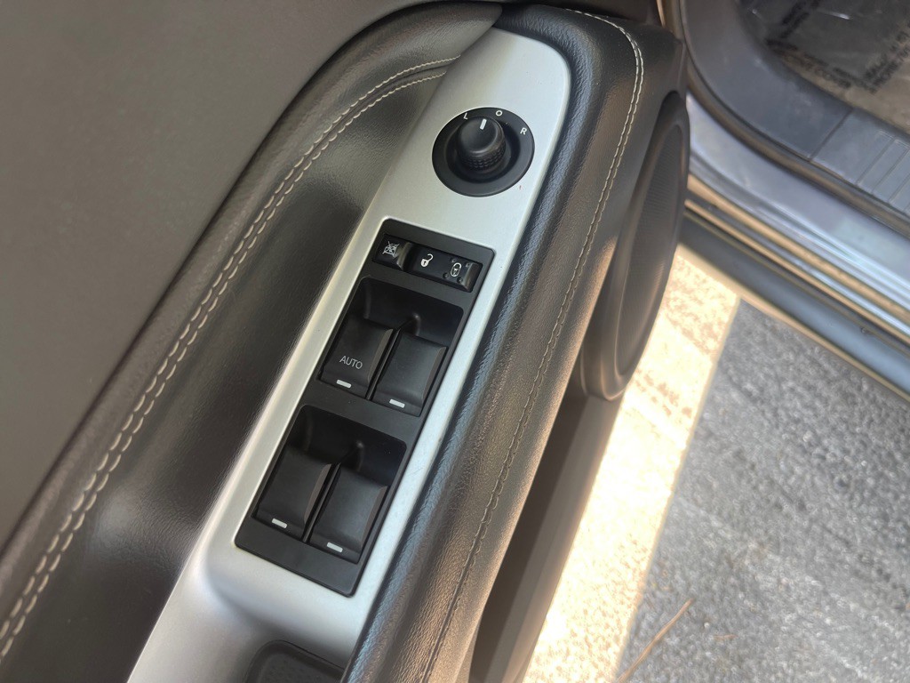 2016 Jeep Compass Image 16