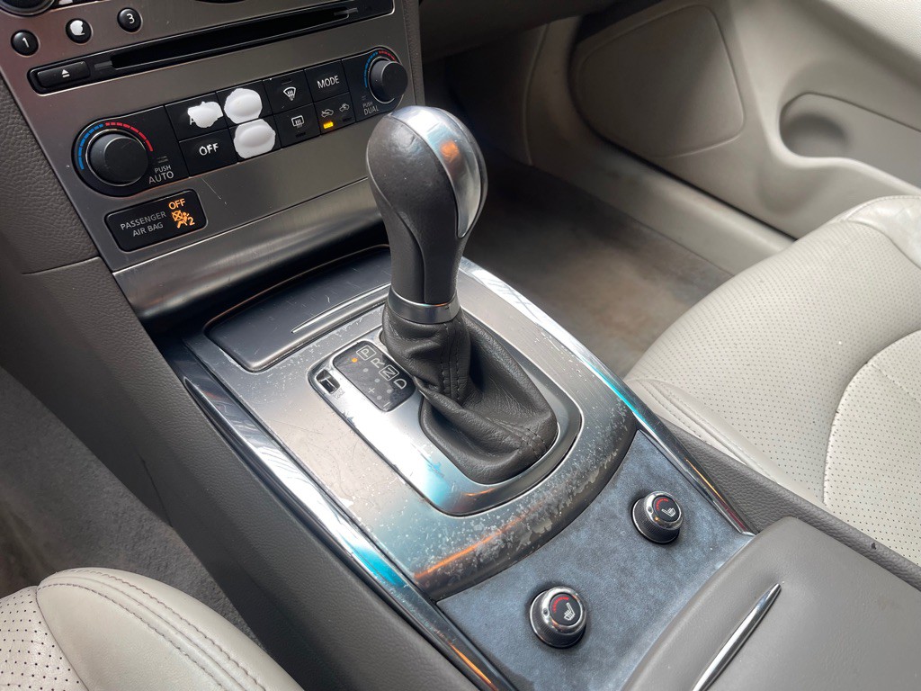 2012 INFINITI G25 Image 12