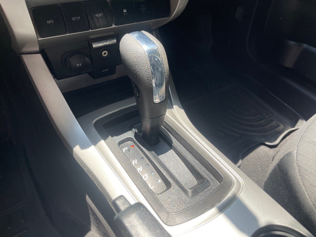 2010 Ford Focus Image 17