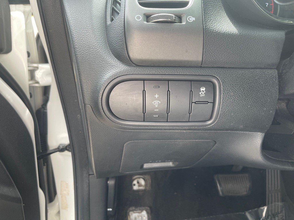 2017 Kia Forte Image 12