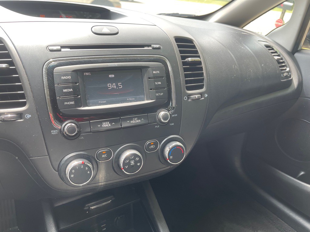 2017 Kia Forte Image 15