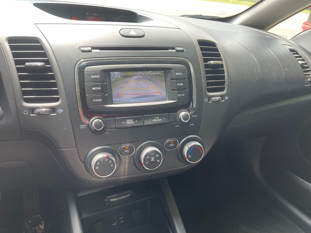 2017 Kia Forte Image 16