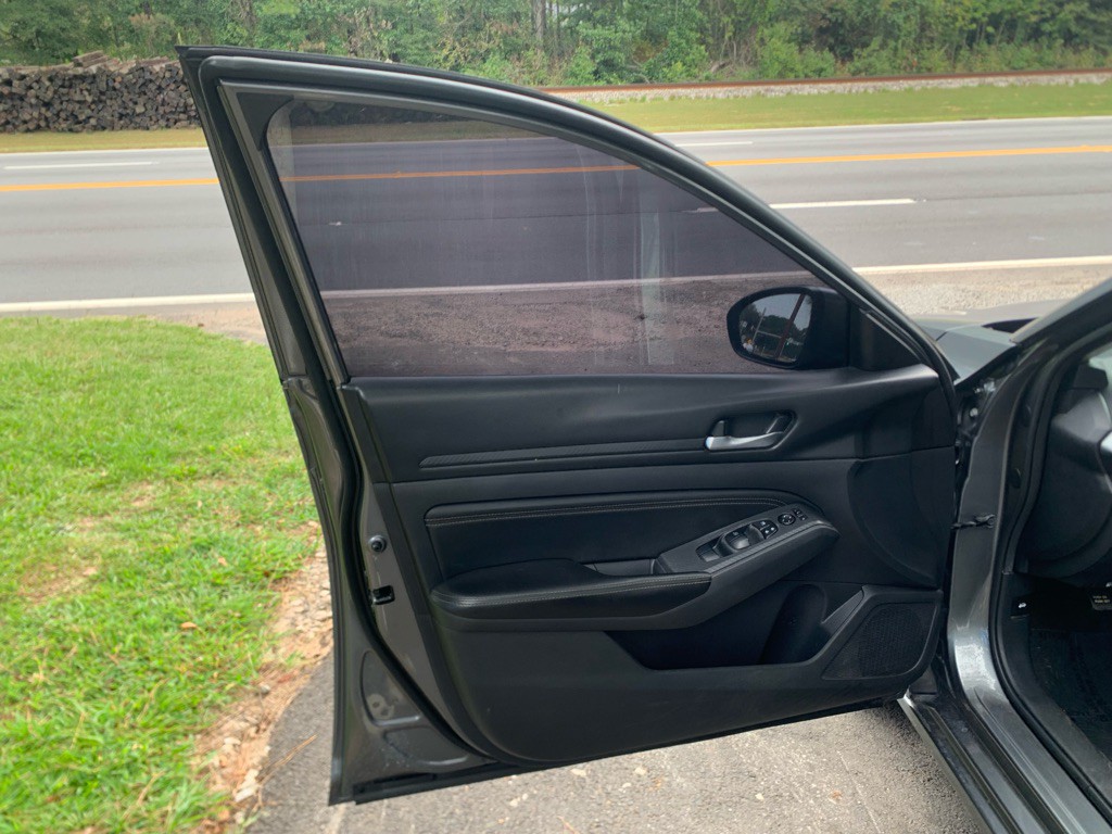 2019 Nissan Altima Image 9