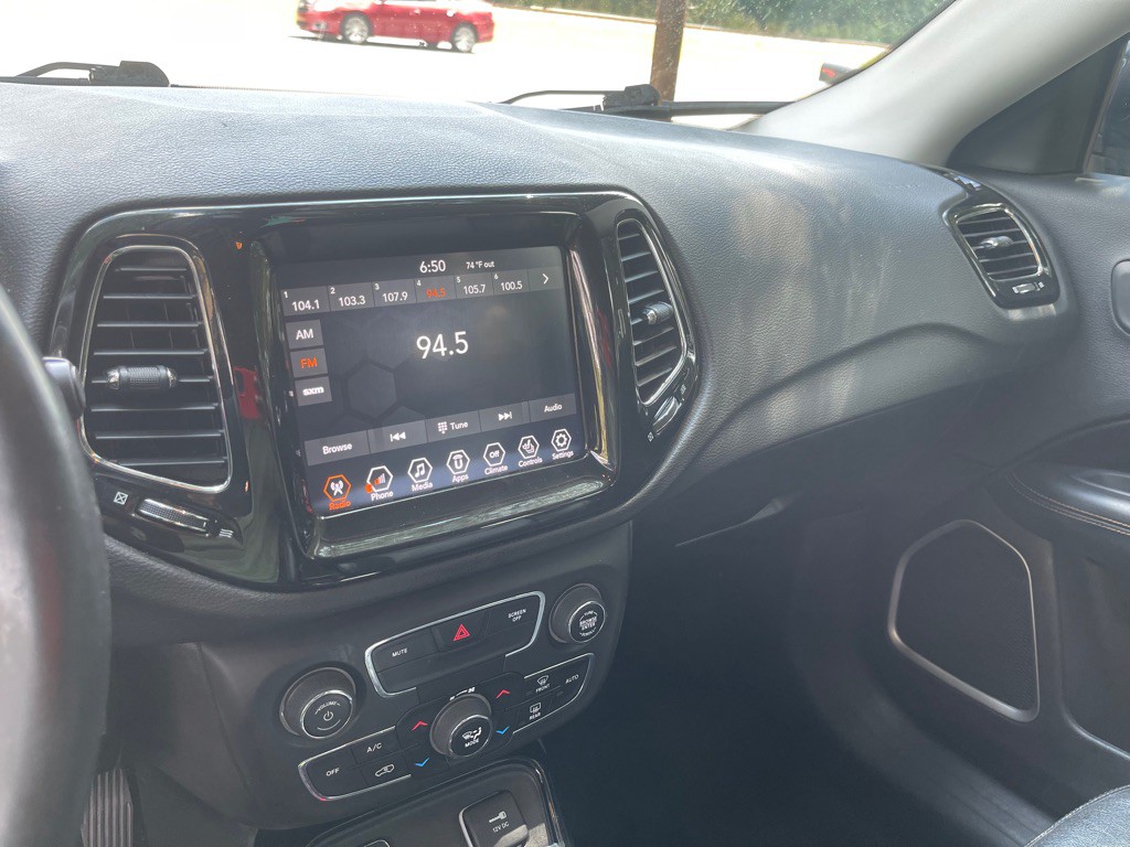 2019 Jeep Compass Image 13