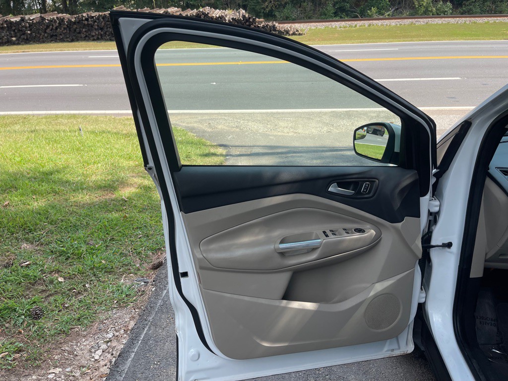 2019 Ford Escape Image 10