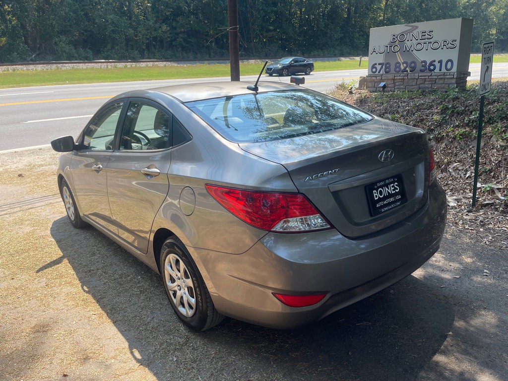 2013 Hyundai Accent Image 7