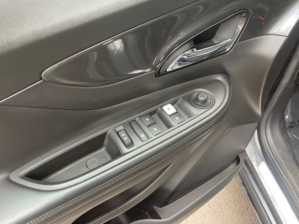 2018 Buick Enclave Image 10