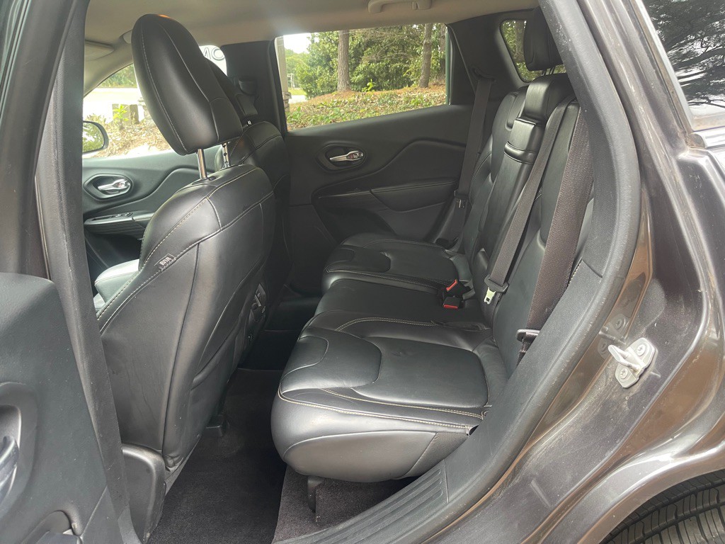 2016 Jeep Cherokee Image 8