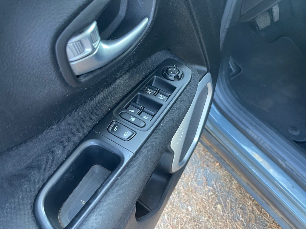 2018 Jeep Renegade Image 9