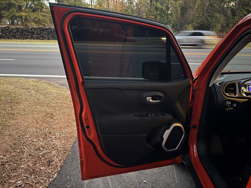 2016 Jeep Renegade Image 10