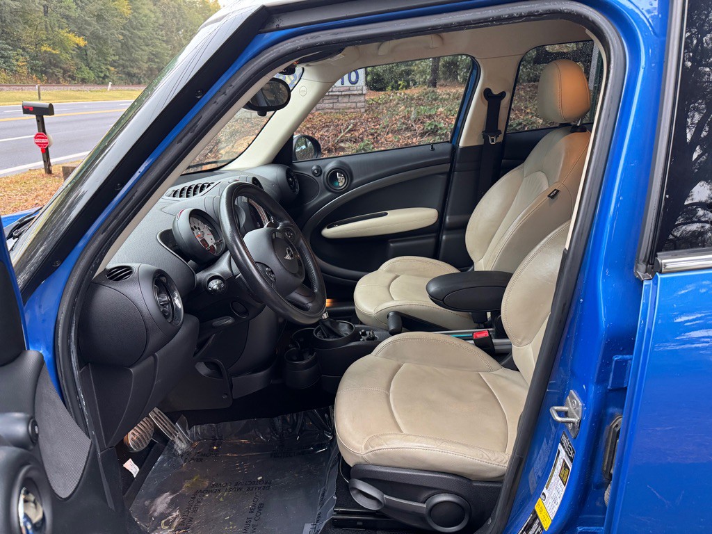 2014 MINI Countryman Image 9