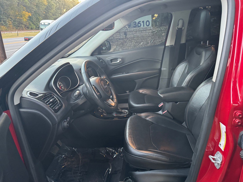 2018 Jeep Compass Image 11