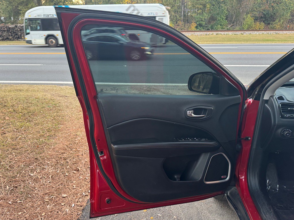 2018 Jeep Compass Image 12