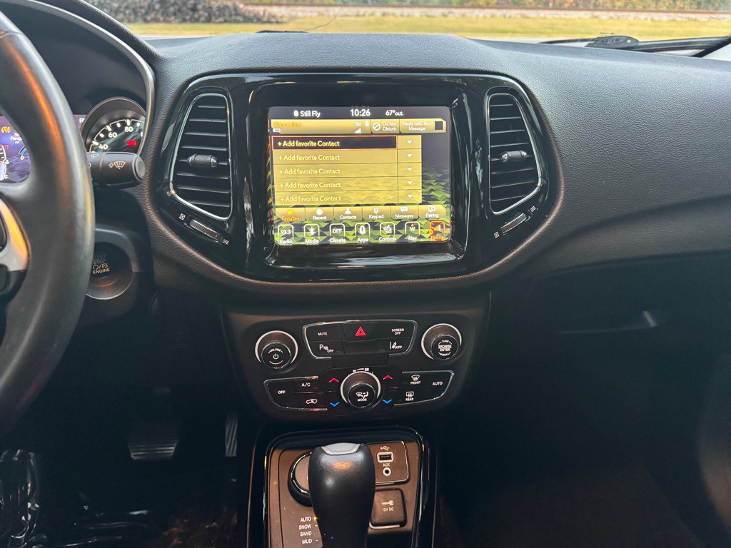 2018 Jeep Compass Image 16