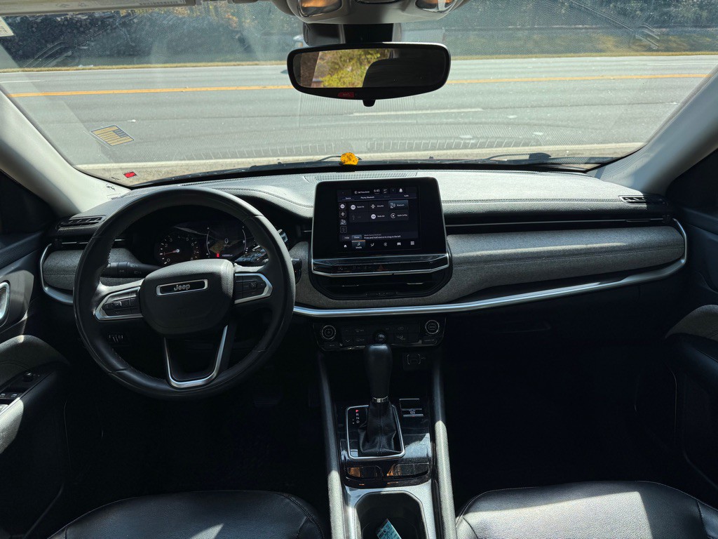 2022 Jeep Compass Image 10