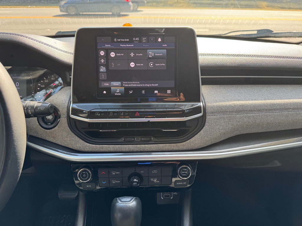 2022 Jeep Compass Image 11