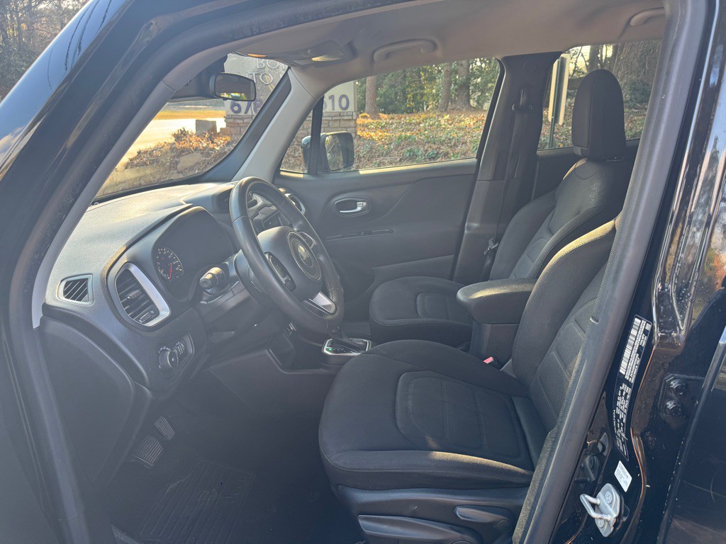2019 Jeep Renegade Image 8