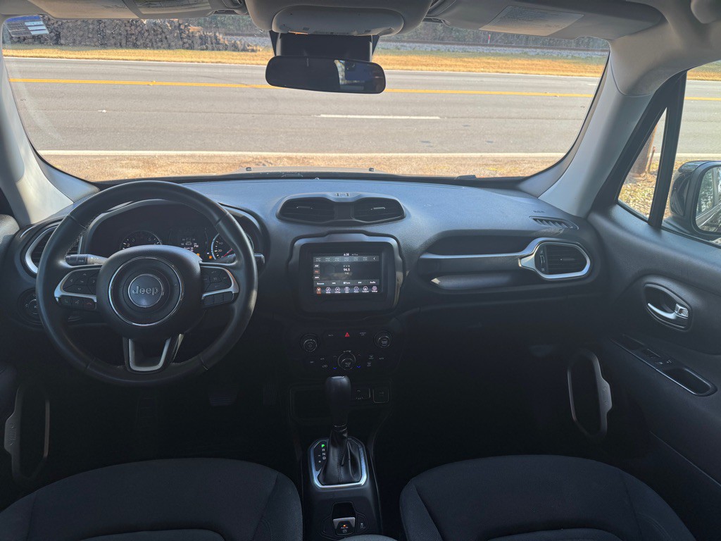 2019 Jeep Renegade Image 9