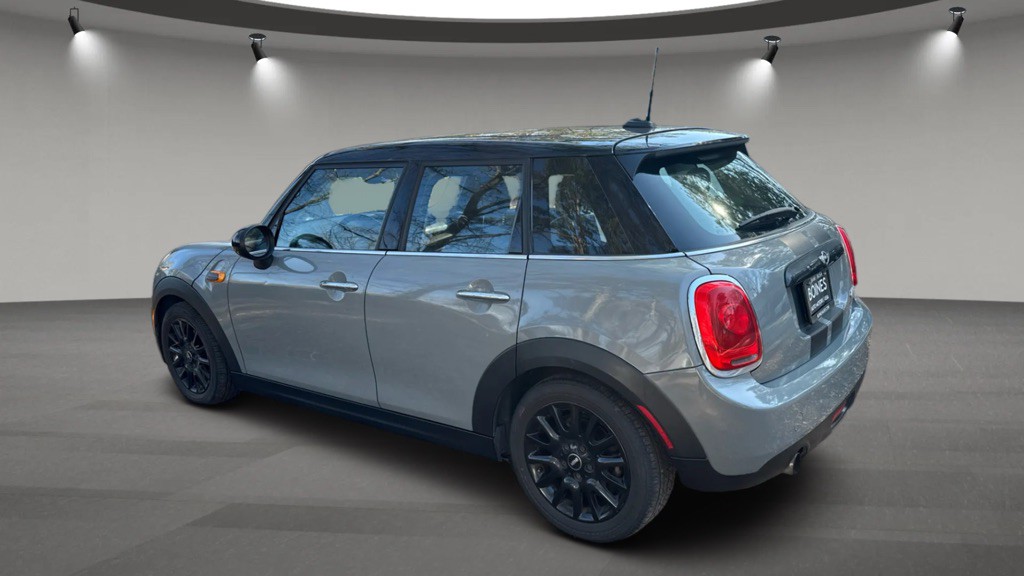 2016 MINI Cooper Image 7