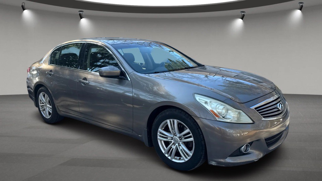 2010 INFINITI G37 Image 3