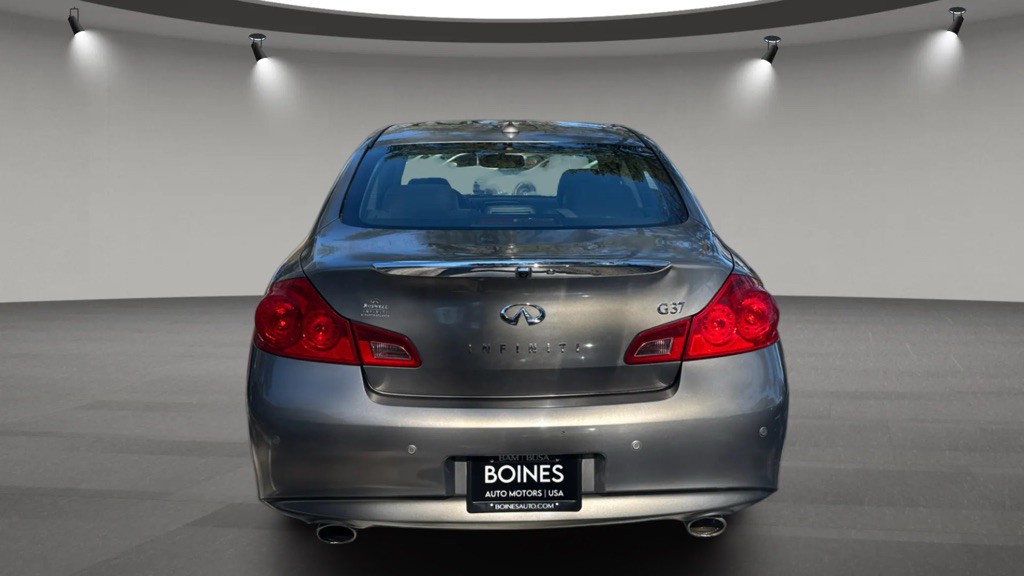 2010 INFINITI G37 Image 6