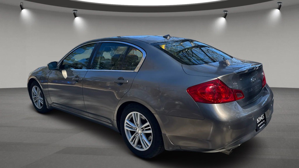 2010 INFINITI G37 Image 7