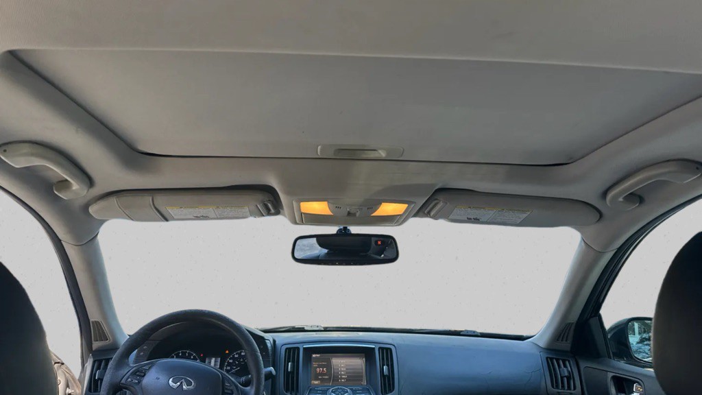 2010 INFINITI G37 Image 15