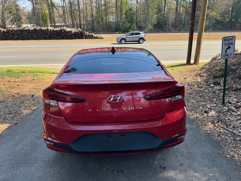 2020 Hyundai Elantra Image 5