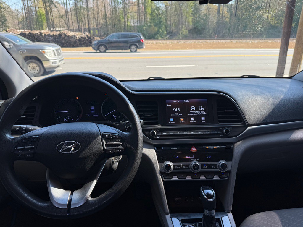 2020 Hyundai Elantra Image 9