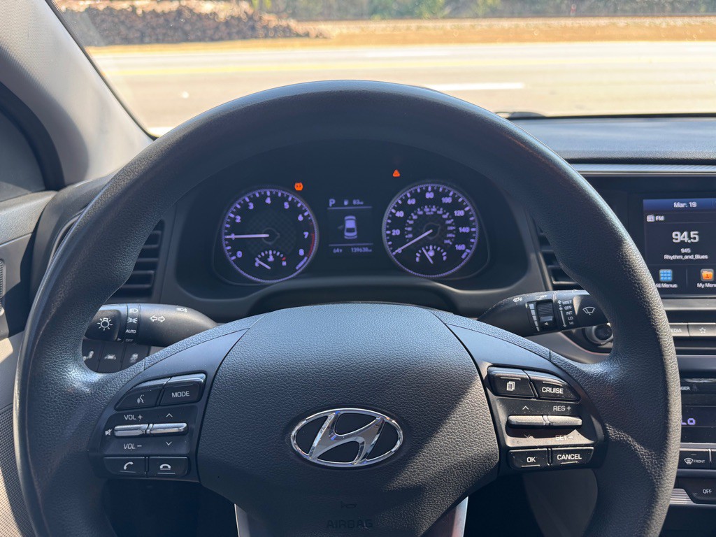 2020 Hyundai Elantra Image 11