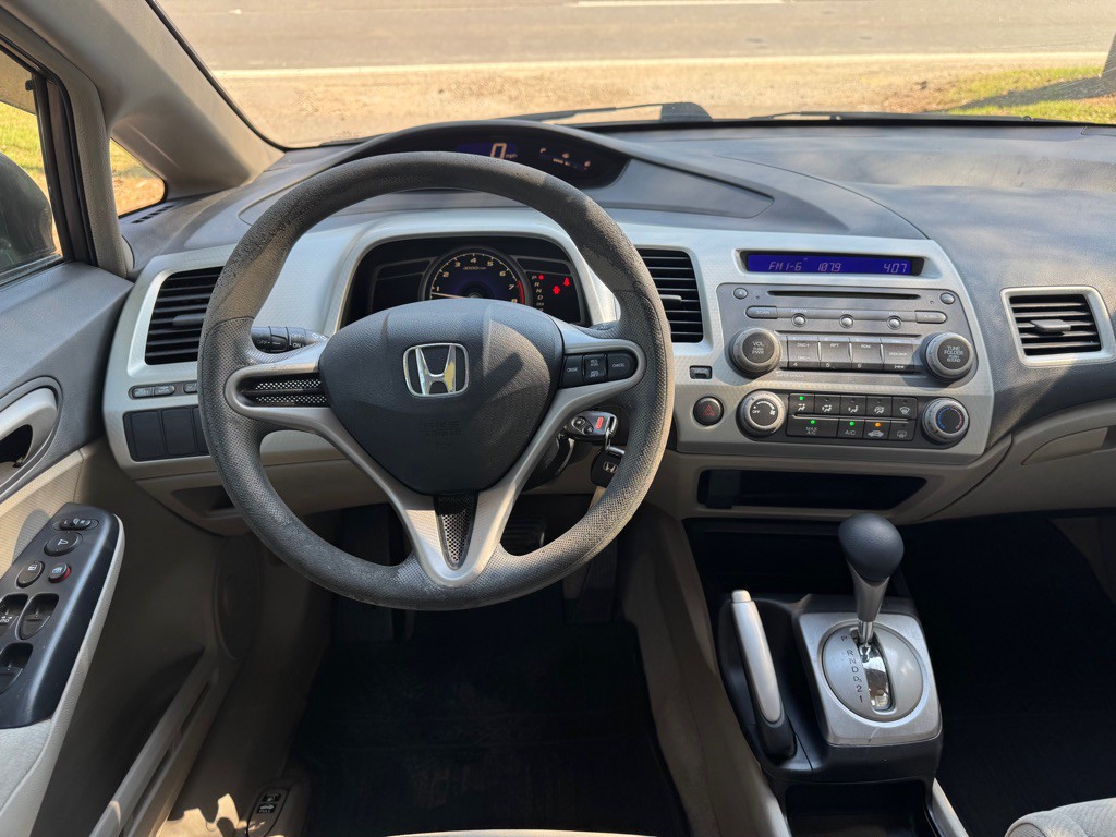 2010 Honda Civic Image 10