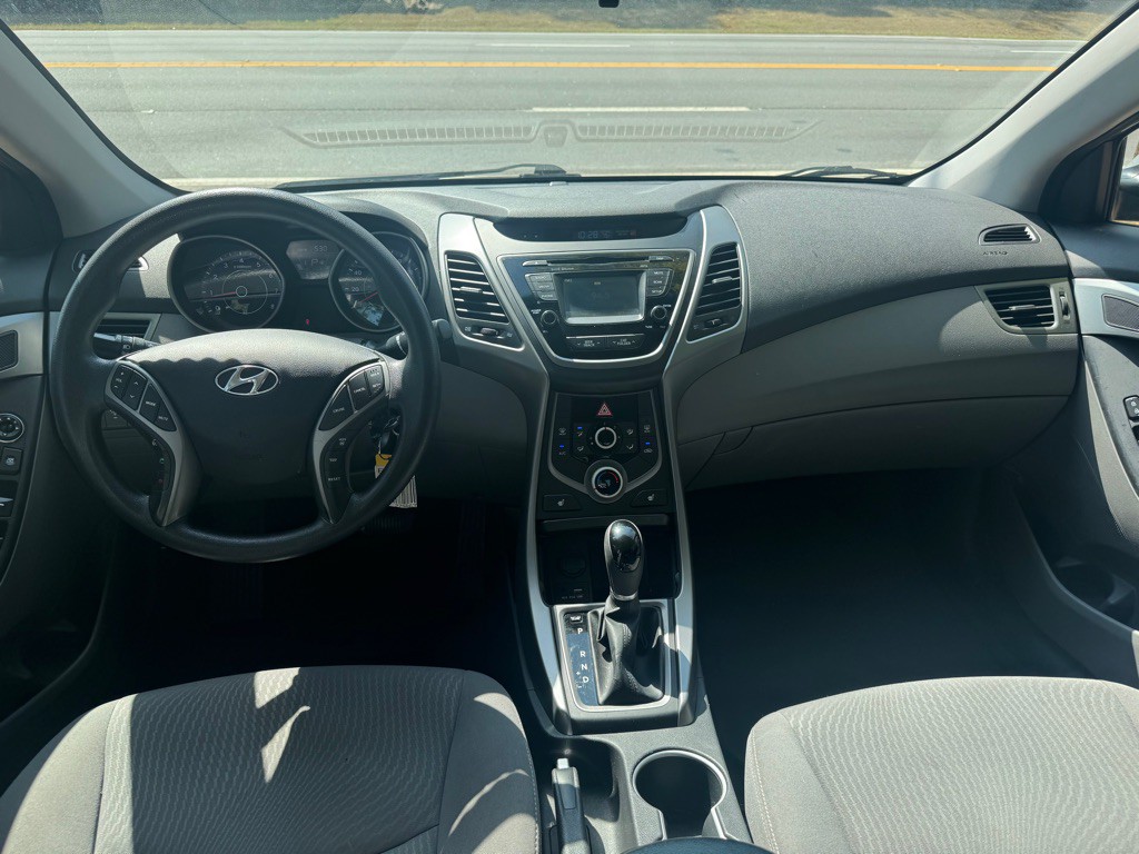 2014 Hyundai Elantra Image 9