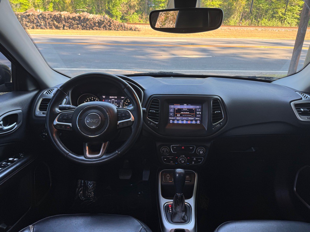 2018 Jeep Compass Image 10
