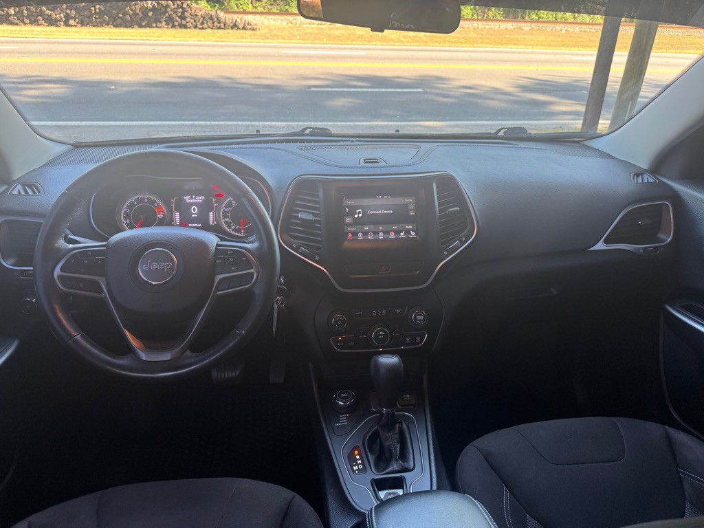 2019 Jeep Cherokee Image 9