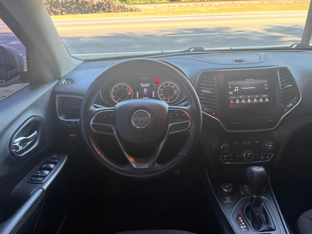 2019 Jeep Cherokee Image 10