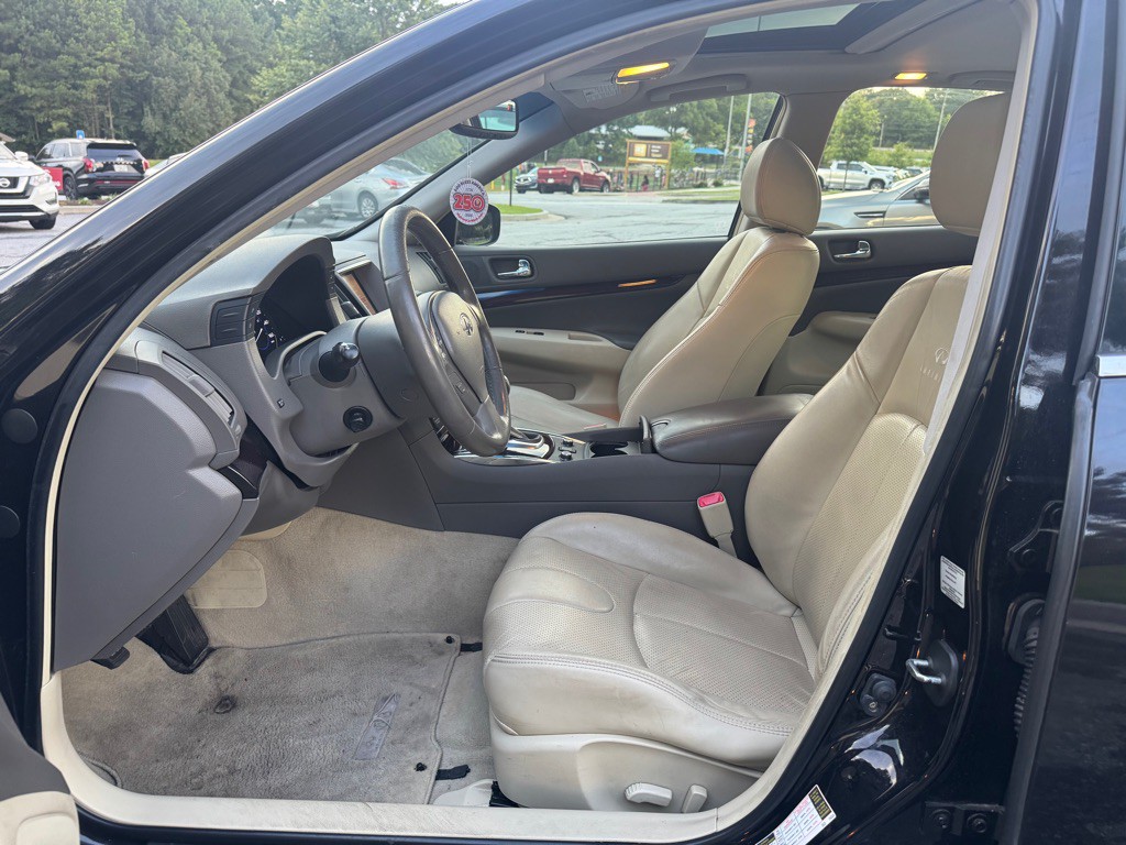 2012 INFINITI G37 Image 7