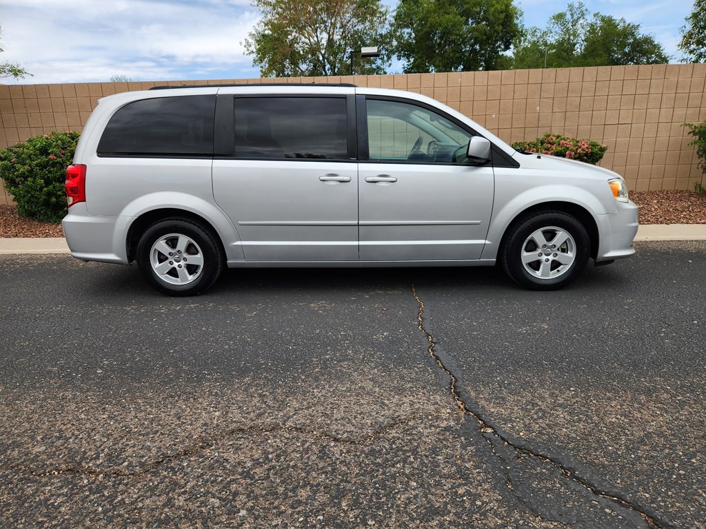 2012 Dodge Grand Caravan Image 2