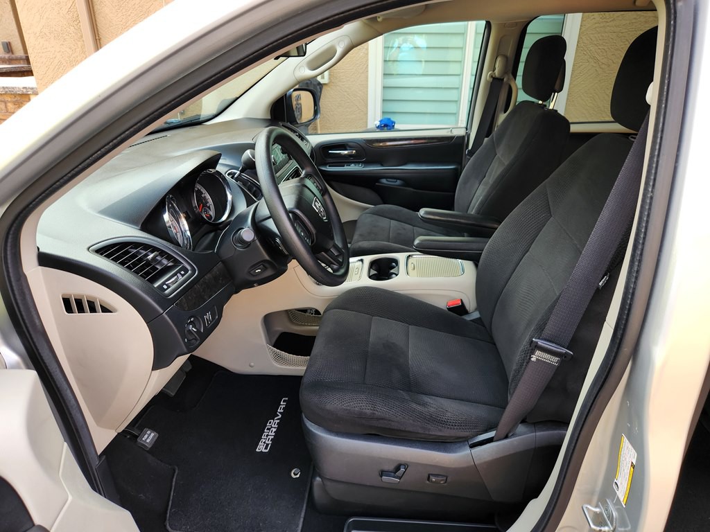 2012 Dodge Grand Caravan Image 28