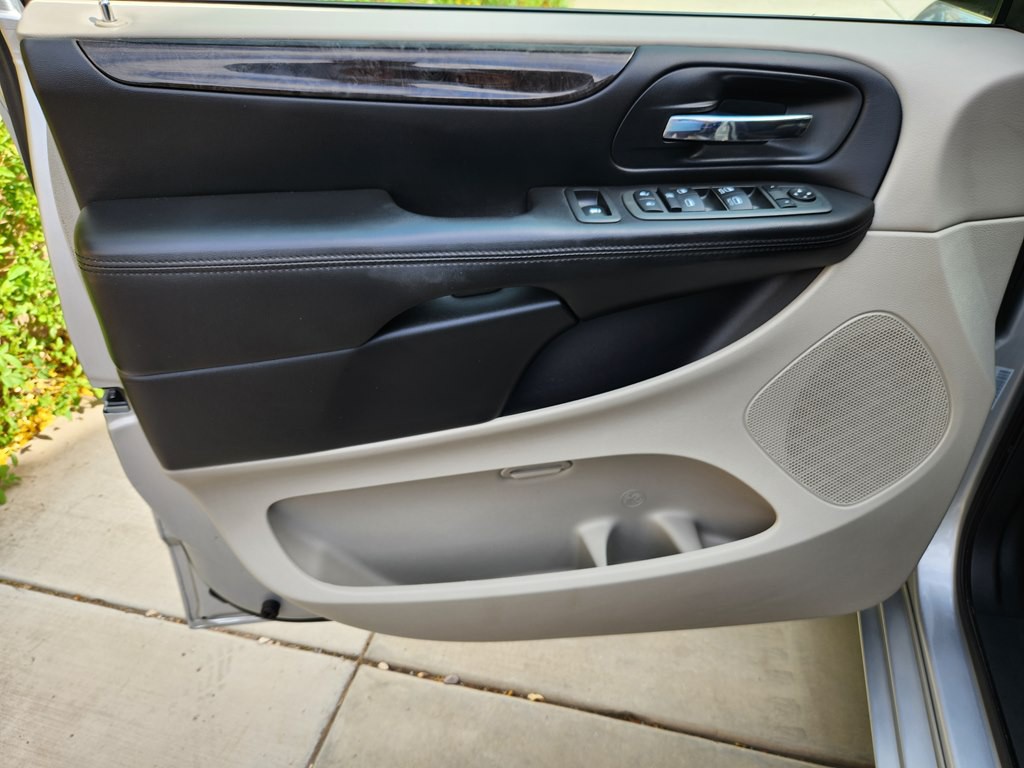 2012 Dodge Grand Caravan Image 30