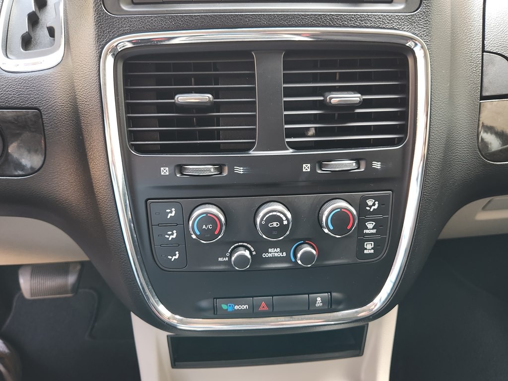 2012 Dodge Grand Caravan Image 41