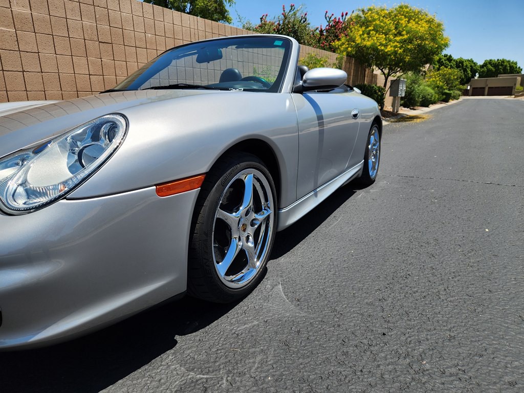2003 Porsche 911 Image 16